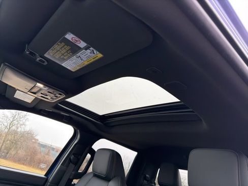 Used 2025 Toyota Tacoma Limited image 14