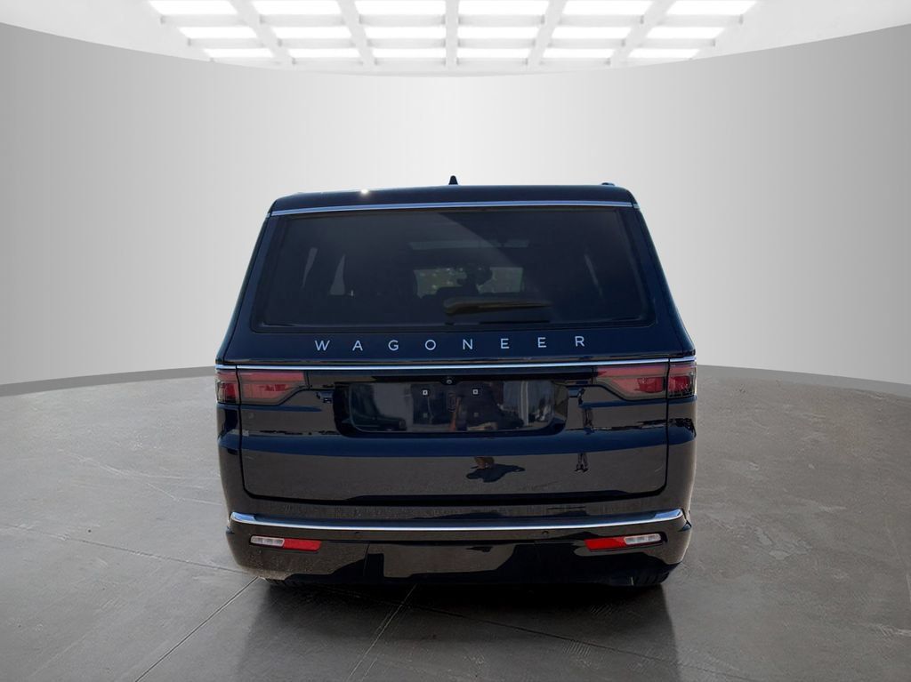 Used 2025 Jeep Wagoneer Series III w/ Premium Group I AWD/4WD image 5