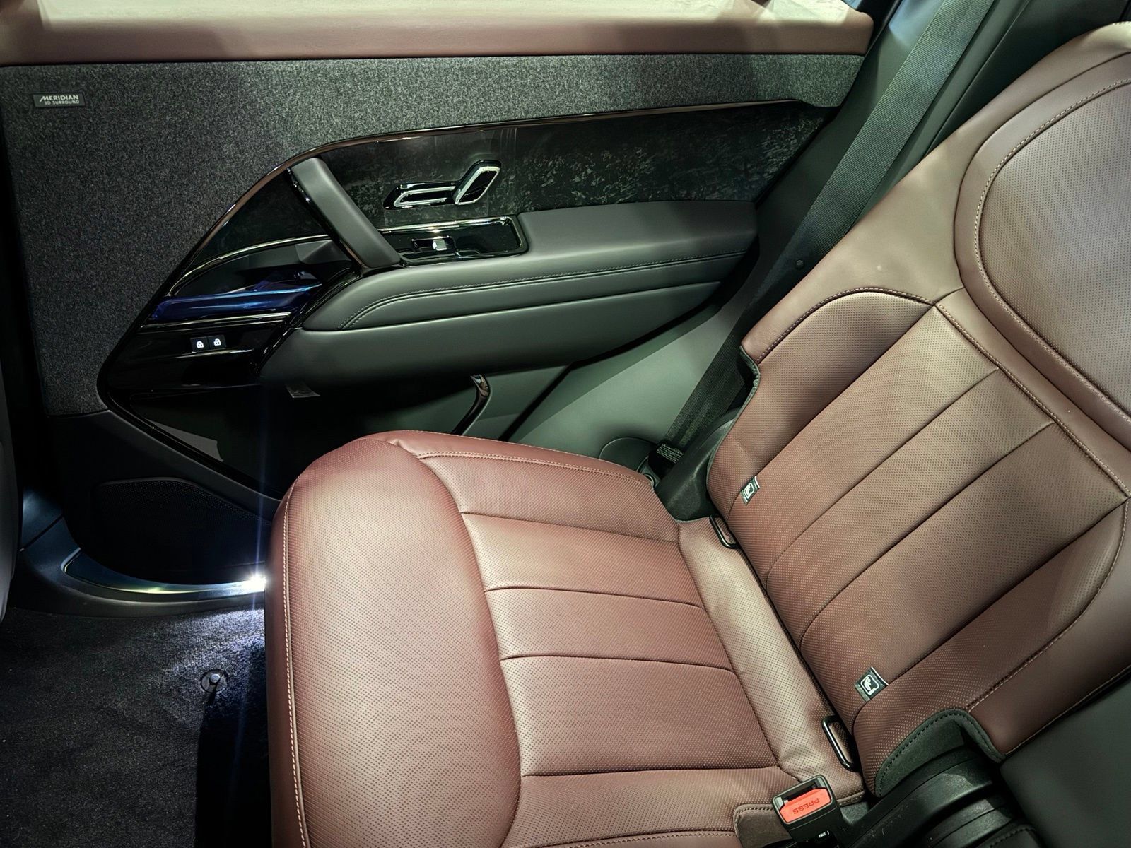 New 2026 Land Rover Range Rover Sport Dynamic SE AWD/4WD image 29