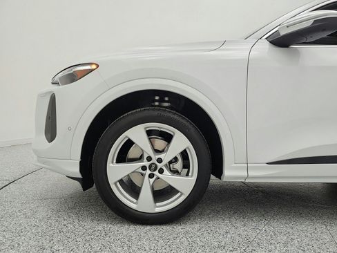 Used 2025 Audi Q5 Premium Plus w/ Premium Plus AWD/4WD image 18
