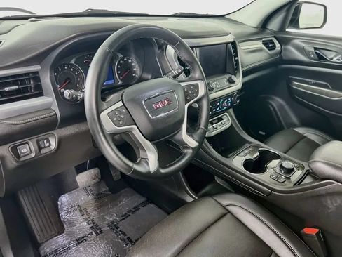 Used 2023 GMC Acadia SLT AWD/4WD image 10
