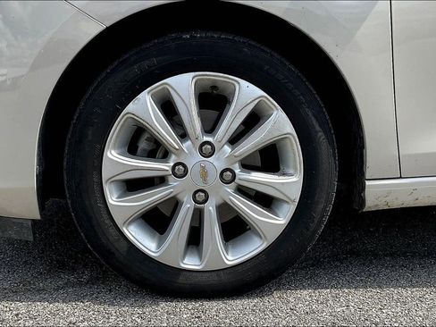 Used 2018 Chevrolet Spark LT image 8