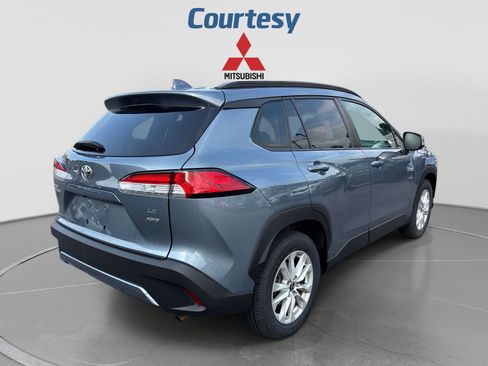 Used 2022 Toyota Corolla Cross LE AWD/4WD image 5