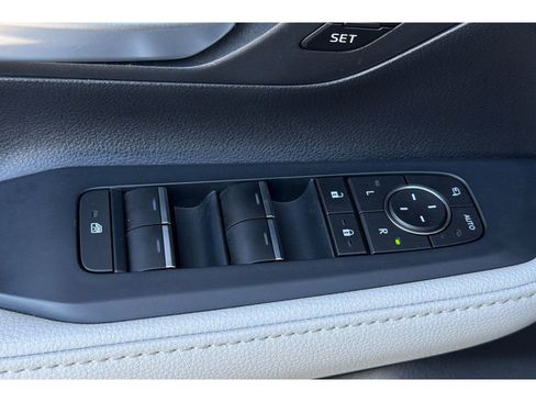 Certified 2024 Toyota Grand Highlander AWD image 12