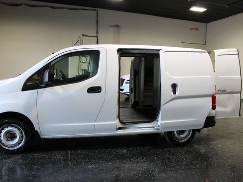 Used 2015 Nissan NV200 SV image 26