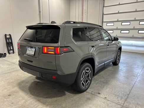 New 2026 Jeep Cherokee Laredo image 6