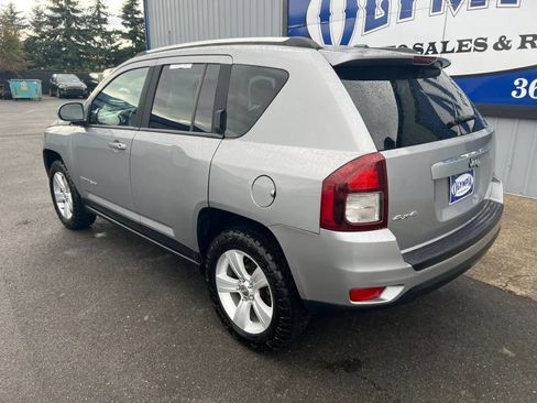 Used 2014 Jeep Compass Latitude AWD/4WD image 16