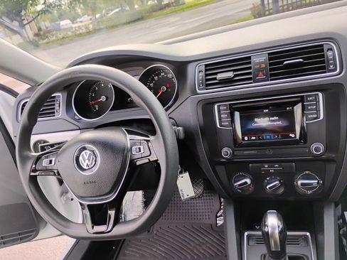 Used 2017 Volkswagen Jetta S FWD image 45
