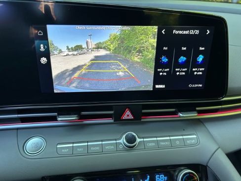 Used 2024 Hyundai Elantra SEL FWD image 15