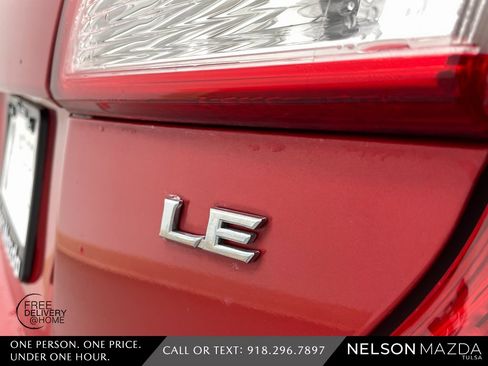 Used 2012 Toyota Camry LE image 15