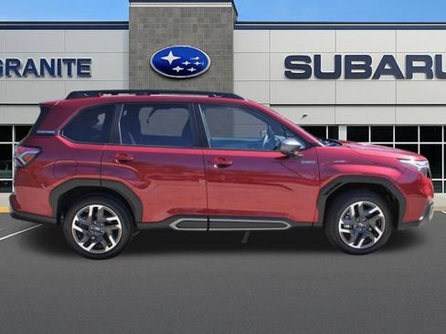 Used 2025 Subaru Forester Limited AWD/4WD image 7