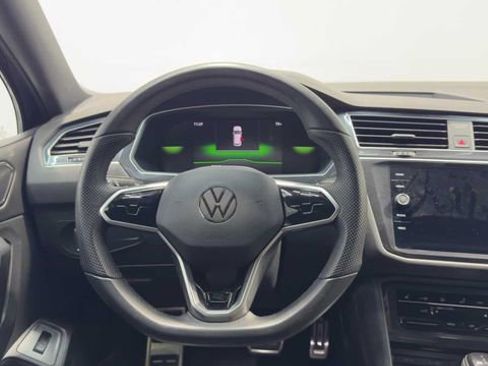 Used 2024 Volkswagen Tiguan SE R-Line image 20