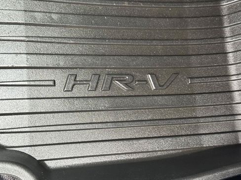 Used 2020 Honda HR-V EX image 16