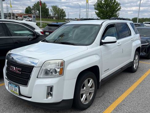 Used 2015 GMC Terrain SLE AWD/4WD image 1