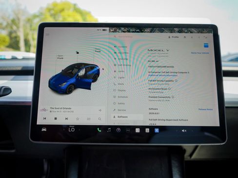 Used 2021 Tesla Model Y Long Range AWD/4WD image 14