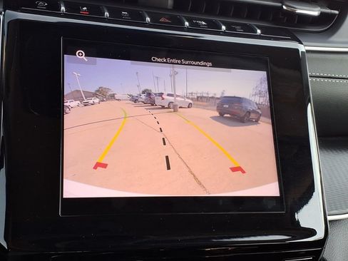 Used 2023 Jeep Grand Cherokee Laredo RWD image 33