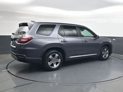 Certified 2025 Honda Pilot EX-L image 4