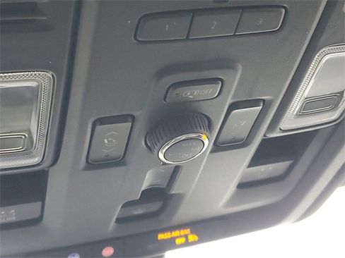 Certified 2022 GMC Yukon Denali image 32