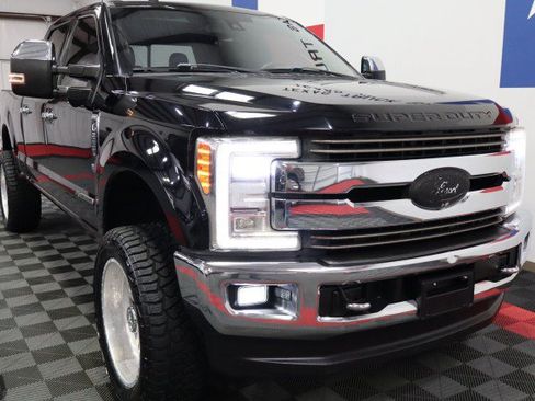 Used 2017 Ford F250 King Ranch w/ King Ranch Ultimate Package AWD/4WD image 28