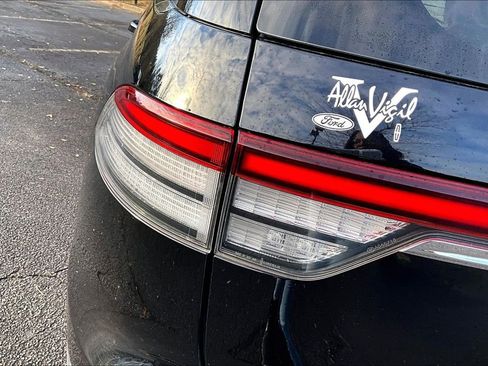 Used 2022 Lincoln Aviator Reserve w/ Equipment Group 201A image 30