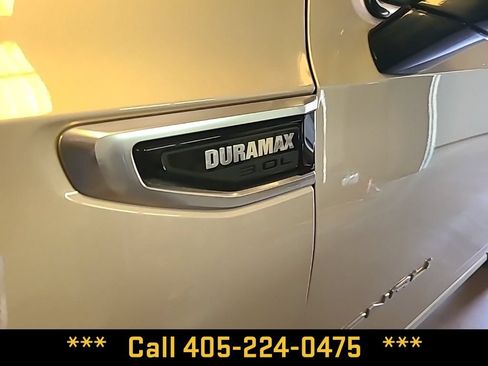Used 2021 GMC Yukon Denali w/ Denali Premium Package AWD/4WD image 3