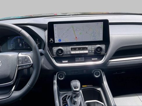 Used 2026 Toyota Grand Highlander FWD image 7