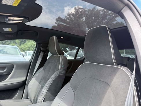 Certified 2023 Volvo C40 P8 Recharge Ultimate AWD/4WD image 11