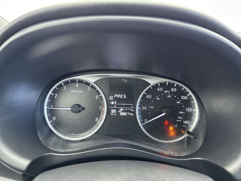 Used 2020 Nissan Kicks S FWD image 22