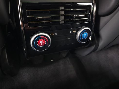 Used 2024 Land Rover Range Rover Sport SE image 43