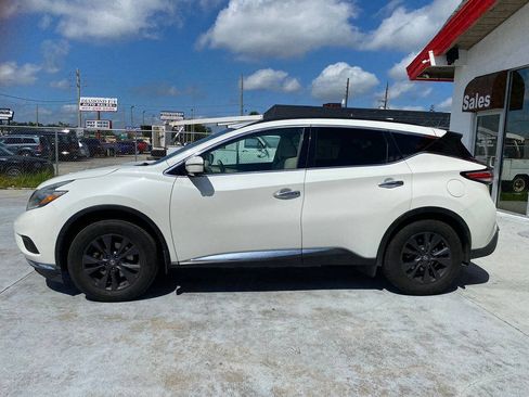 Used 2018 Nissan Murano SV w/ Premium Package AWD/4WD image 2