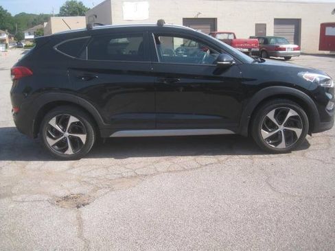 Used 2017 Hyundai Tucson Sport w/ Cargo Package AWD/4WD image 4