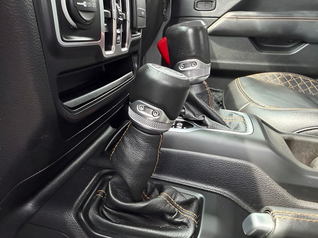 Used 2023 Jeep Gladiator Overland AWD/4WD image 62