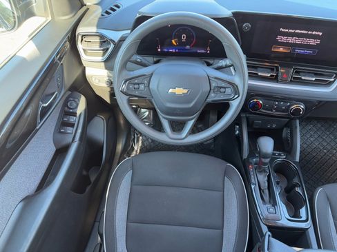 Used 2025 Chevrolet TrailBlazer LT image 15