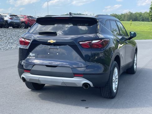 Used 2020 Chevrolet Blazer LT FWD image 3