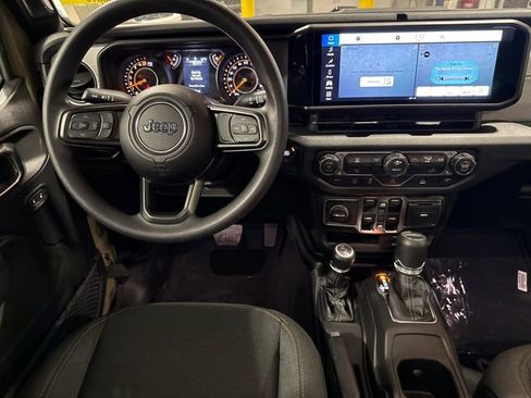 New 2026 Jeep Gladiator Sport image 19