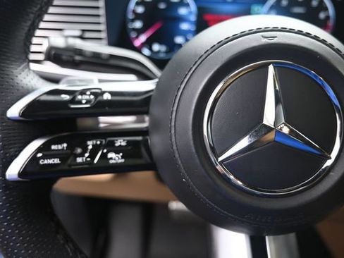 Used 2024 Mercedes-Benz GLS 450 4MATIC image 15