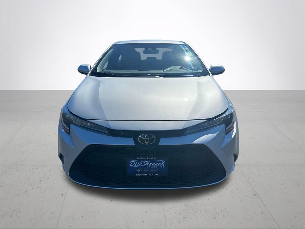 Used 2020 Toyota Corolla LE FWD image 3