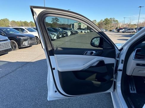 Used 2023 BMW X6 xDrive40i w/ M Sport Package image 7