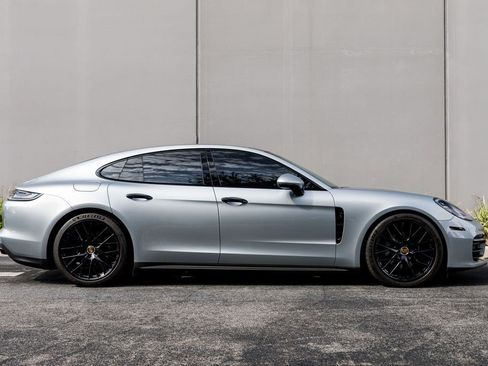 Used 2021 Porsche Panamera image 6
