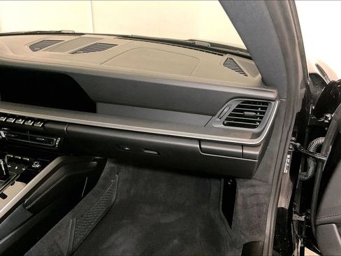 Used 2024 Porsche 911 Carrera 4S w/ Premium Package image 13