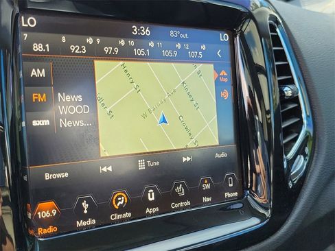 Used 2019 Jeep Compass Limited image 27