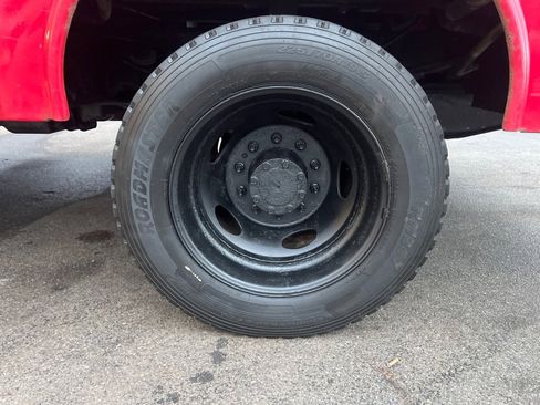 Used 2015 Ford F550 4x4 Regular Cab Super Duty image 25