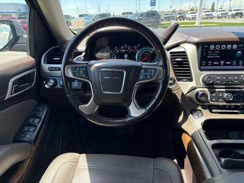 Used 2019 GMC Yukon XL Denali w/ Denali Ultimate Package AWD/4WD image 13