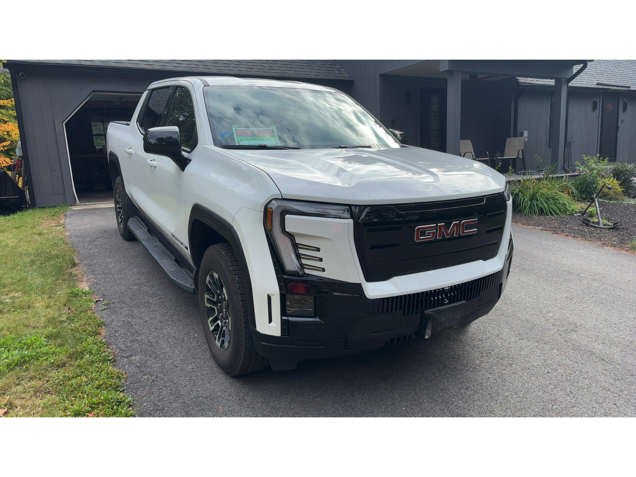 Used 2026 GMC Sierra EV Elevation AWD/4WD image 4