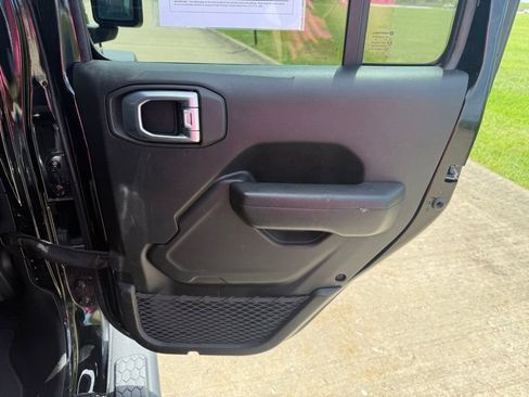 Used 2023 Jeep Wrangler Unlimited Sport AWD/4WD image 14