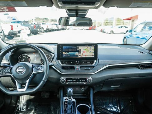 Used 2024 Nissan Altima 2.5 SL image 13