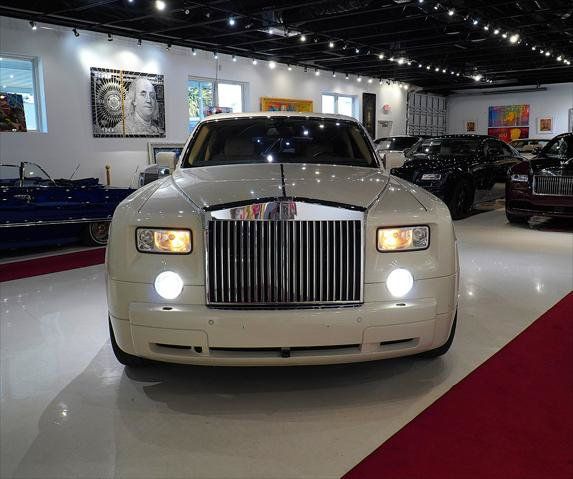 Used 2009 Rolls-Royce Phantom Sedan RWD image 3