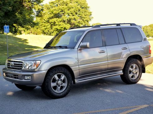Used 2007 Toyota Land Cruiser AWD/4WD image 11