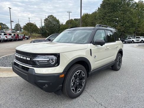 New 2025 Ford Bronco Sport Outer Banks w/ Outer Banks Tech Package+ image 5