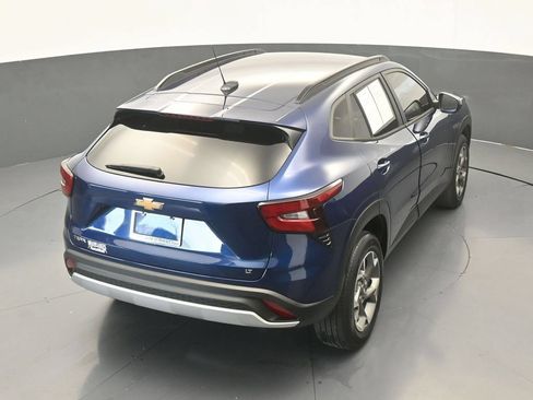 Used 2024 Chevrolet Trax LT FWD image 45